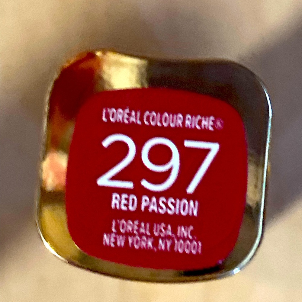 L’Oréal lipstick